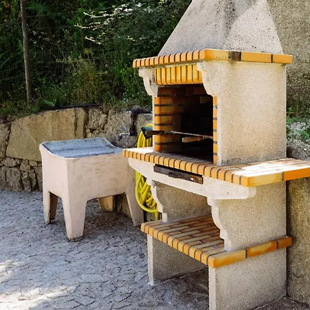 Casa Fundevila Celorico De Basto By Alotur Mourilhe